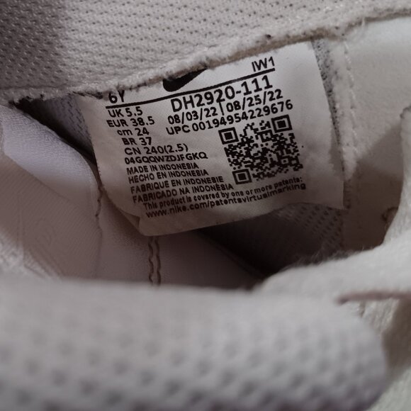 Nike Air Force 1 low rise / Size 6Y fits Woman Size 8 / White - Picture 5 of 8